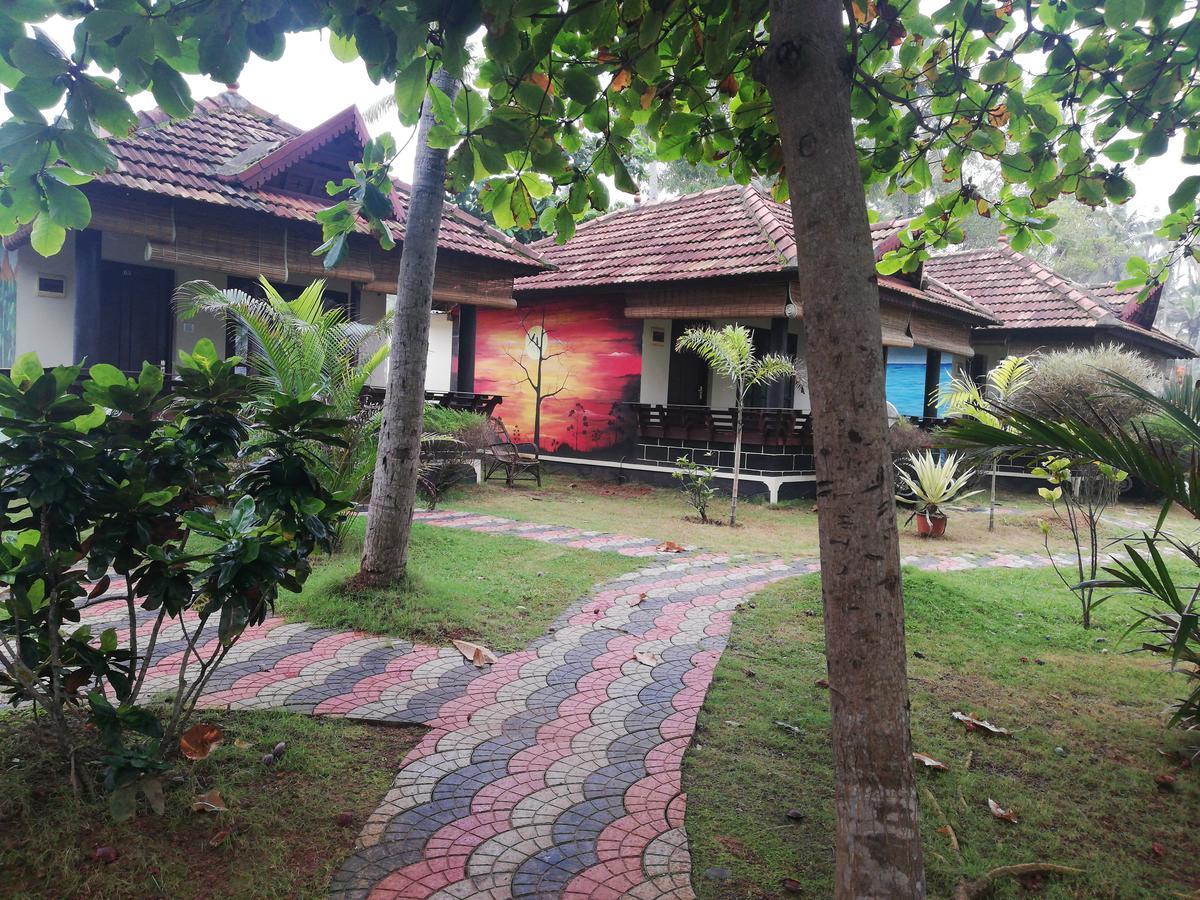 Maadathil Cottages Varkala Exterior photo